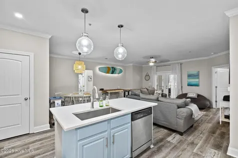 100 Gateway Condos Drive Surf City NC 28445