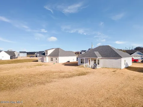 107 Adams Landing Way Maysville NC 28555