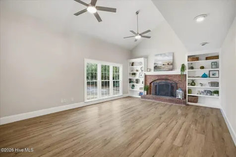 101 Spanish Moss Way Wilmington NC 28412