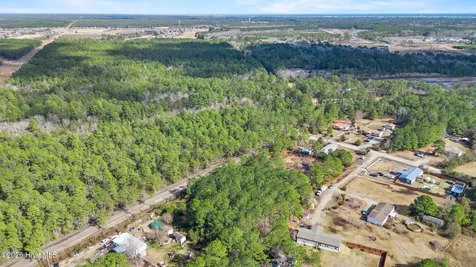 66 Tree Top Court Hampstead NC 28443