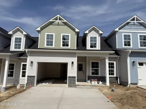 553 Timbercrest Circle SE Bolivia NC 28422