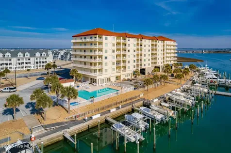 100 Olde Towne Yacht Club Drive Beaufort NC 28516