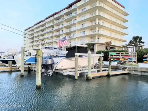 100 Olde Towne Yacht Club Drive Beaufort NC 28516