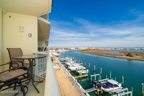 100 Olde Towne Yacht Club Drive Beaufort NC 28516