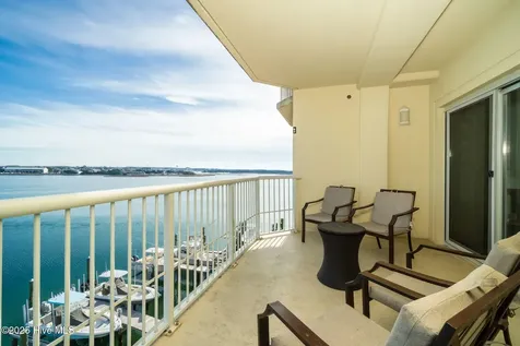 100 Olde Towne Yacht Club Drive Beaufort NC 28516