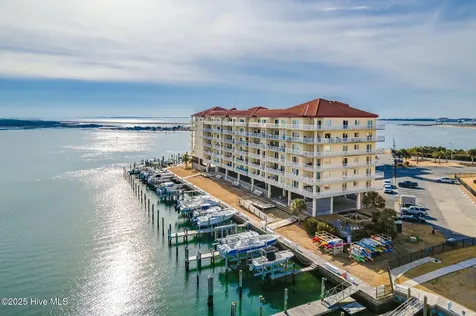 100 Olde Towne Yacht Club Drive Beaufort NC 28516