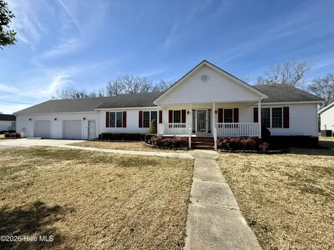 1045 Mascot Lane Williamston NC 27892