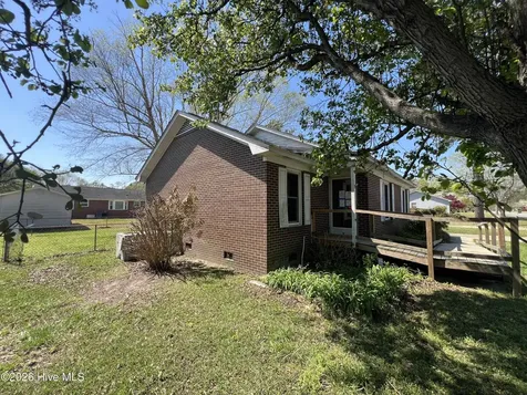 1310 E 11th Street Lumberton NC 28358