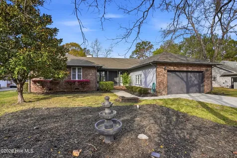 4 Sandtrap Drive Shallotte NC 28470