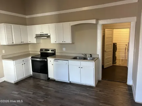 208 W College Street Mount Olive NC 28365