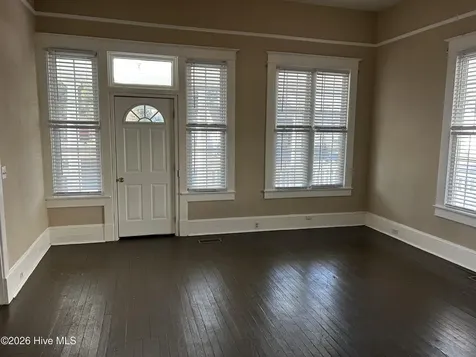 208 W College Street Mount Olive NC 28365