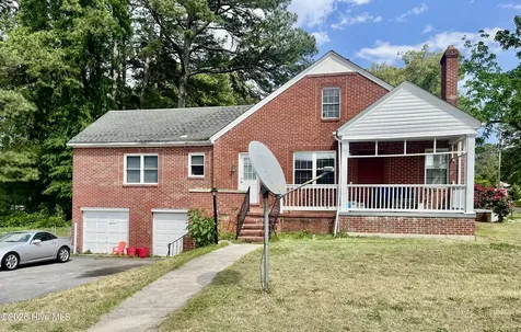 1534 W Thomas Street Rocky Mount NC 27804