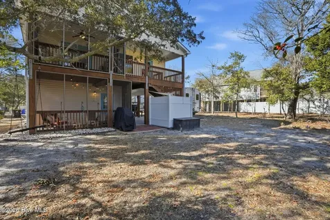 140 NE 18th Street Oak Island NC 28465