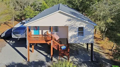 140 NE 18th Street Oak Island NC 28465