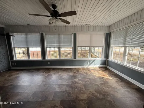 104 Boleyn Loop New Bern NC 28562