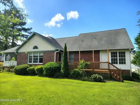 104 Boleyn Loop New Bern NC 28562