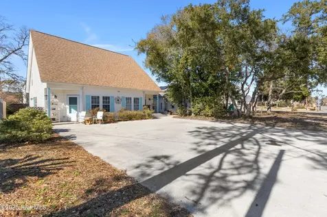 902 S Fifth Street S Carolina Beach NC 28428