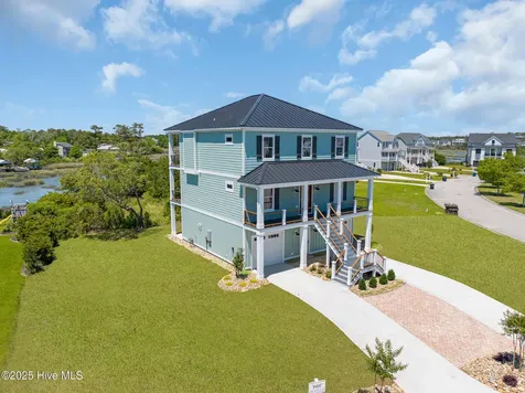 1827 Olde Farm Road Morehead City NC 28557