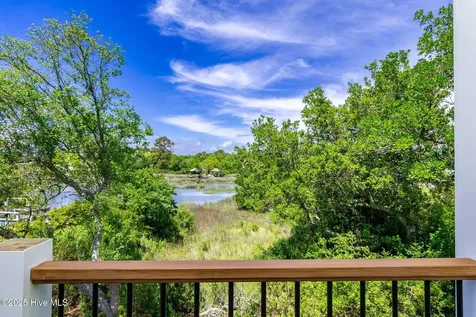 1827 Olde Farm Road Morehead City NC 28557