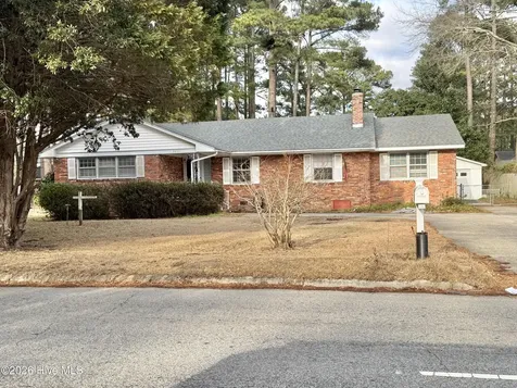 2205 Carey Road Kinston NC 28504