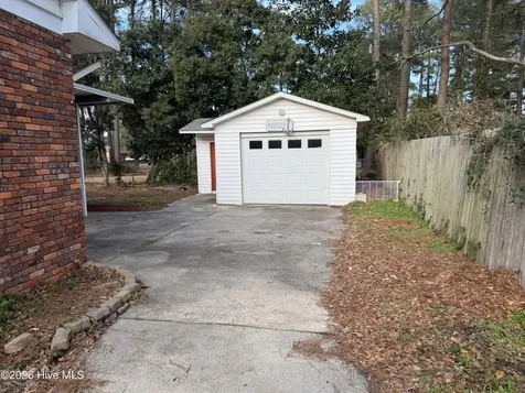 2205 Carey Road Kinston NC 28504