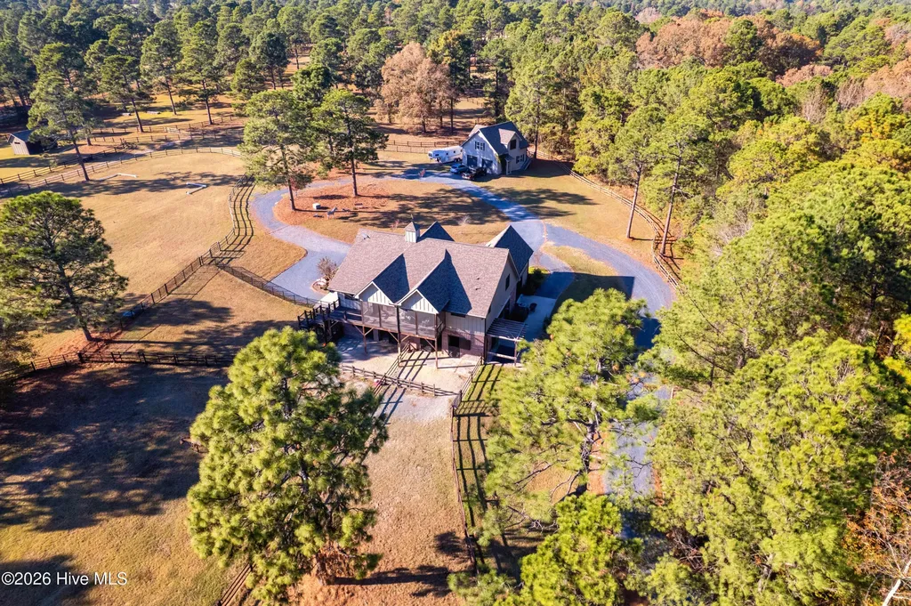150 Good Barn Road Vass NC 28394