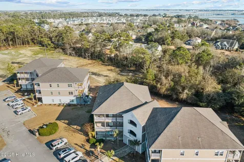 300 Lighthouse Lane Cedar Point NC 28584