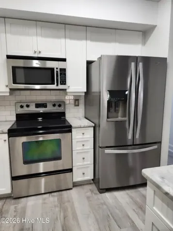 300 Lighthouse Lane Cedar Point NC 28584