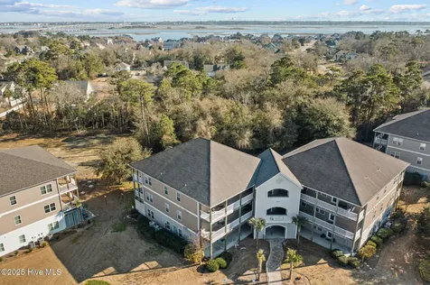 300 Lighthouse Lane Cedar Point NC 28584