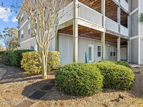 300 Lighthouse Lane Cedar Point NC 28584