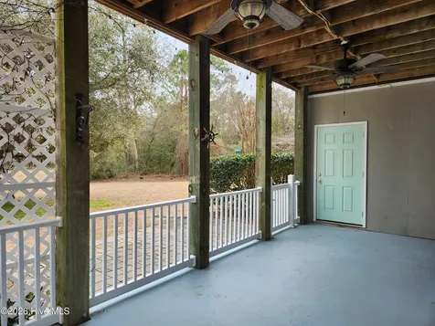 300 Lighthouse Lane Cedar Point NC 28584