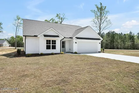 302 Riva Ridge Burgaw NC 28425
