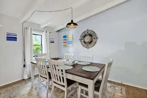 304 E Leonard Street Southport NC 28461