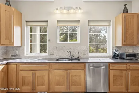 1423 Whisperwood Court SE Bolivia NC 28422