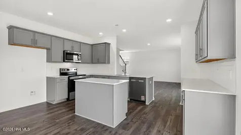 700 Lazy Elm Lane Aberdeen NC 28315