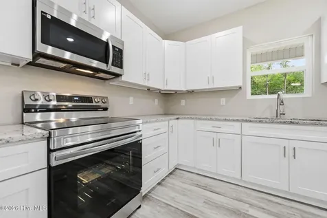 2624 Fountaintown Road Chinquapin NC 28521