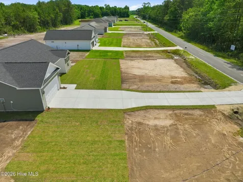 2624 Fountaintown Road Chinquapin NC 28521