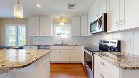 5410 Trade Winds Road New Bern NC 28560