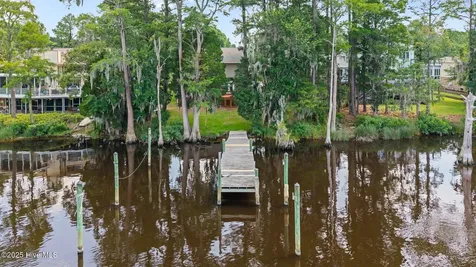 5410 Trade Winds Road New Bern NC 28560