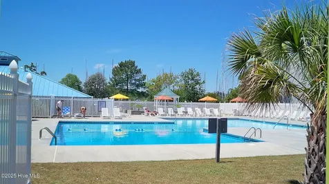 5410 Trade Winds Road New Bern NC 28560