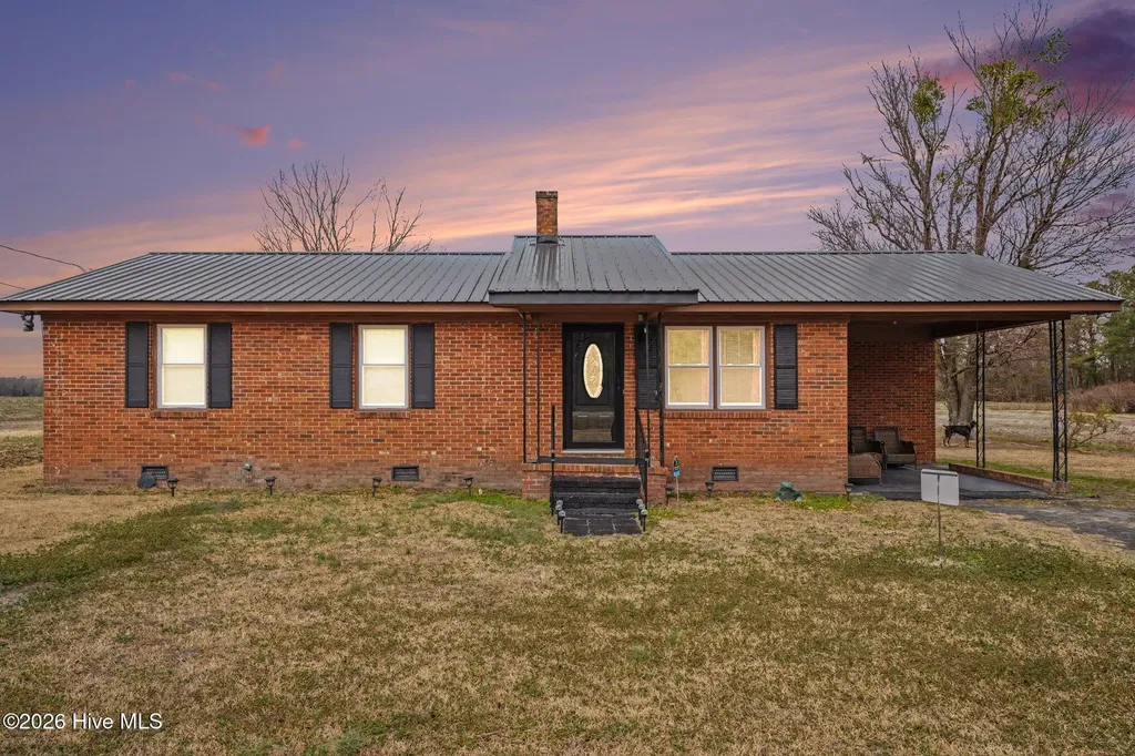 170 Flowers Road Mount Olive NC 28365
