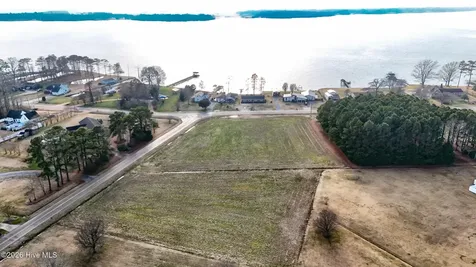 1302 Little River Drive Elizabeth City NC 27909