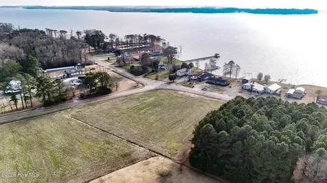 1302 Little River Drive Elizabeth City NC 27909