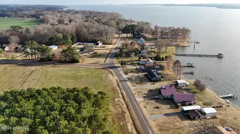 1302 Little River Drive Elizabeth City NC 27909