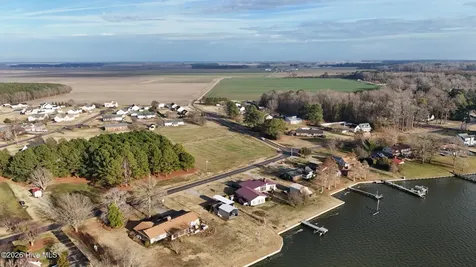 1302 Little River Drive Elizabeth City NC 27909