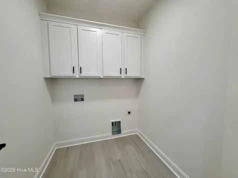 4142 Dixon Road Grimesland NC 27837