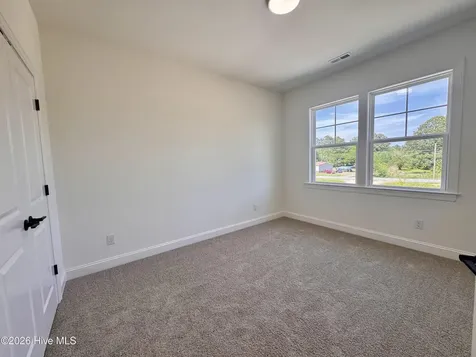 4142 Dixon Road Grimesland NC 27837