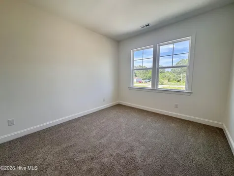 4142 Dixon Road Grimesland NC 27837