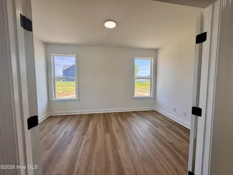 4142 Dixon Road Grimesland NC 27837