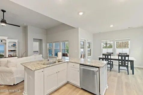 9007 Island Shore Avenue Calabash NC 28467